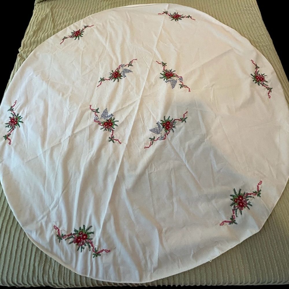 Vtg Handmade Embroidered Round Tablecloth Christmas Holly 57 inches * stains